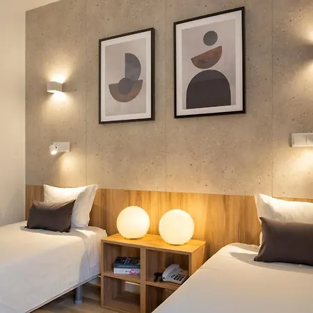 Made Hotel 2*